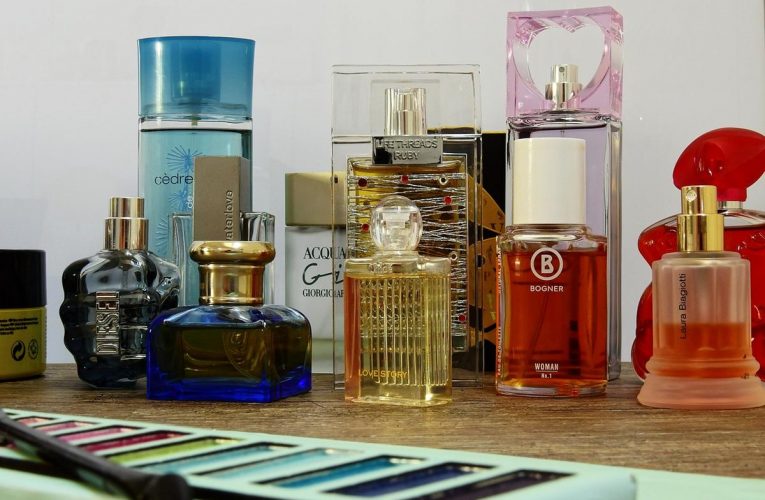 Jak skorzystać z rabatów przy zakupach perfum?